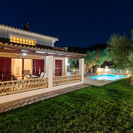 Evalexia Villa - Luxury Villa With Private Pool Near Laganas Perfect For Groups By Villa Mana Gers Kalamákion Zewnętrze zdjęcie