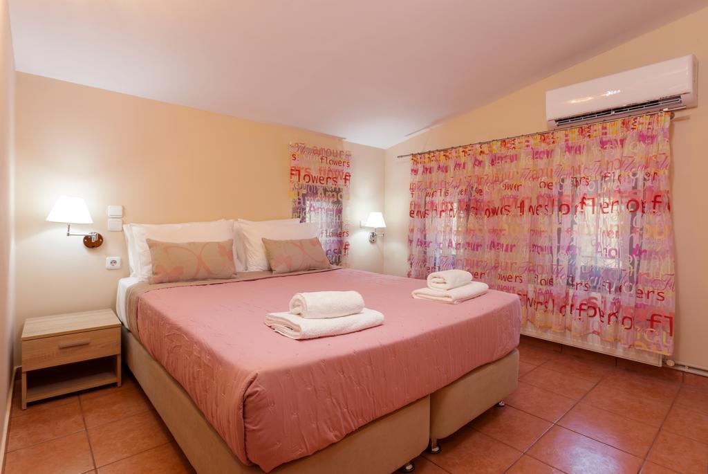 Evalexia Villa - Luxury Villa With Private Pool Near Laganas Perfect For Groups By Villa Mana Gers Kalamákion Zewnętrze zdjęcie
